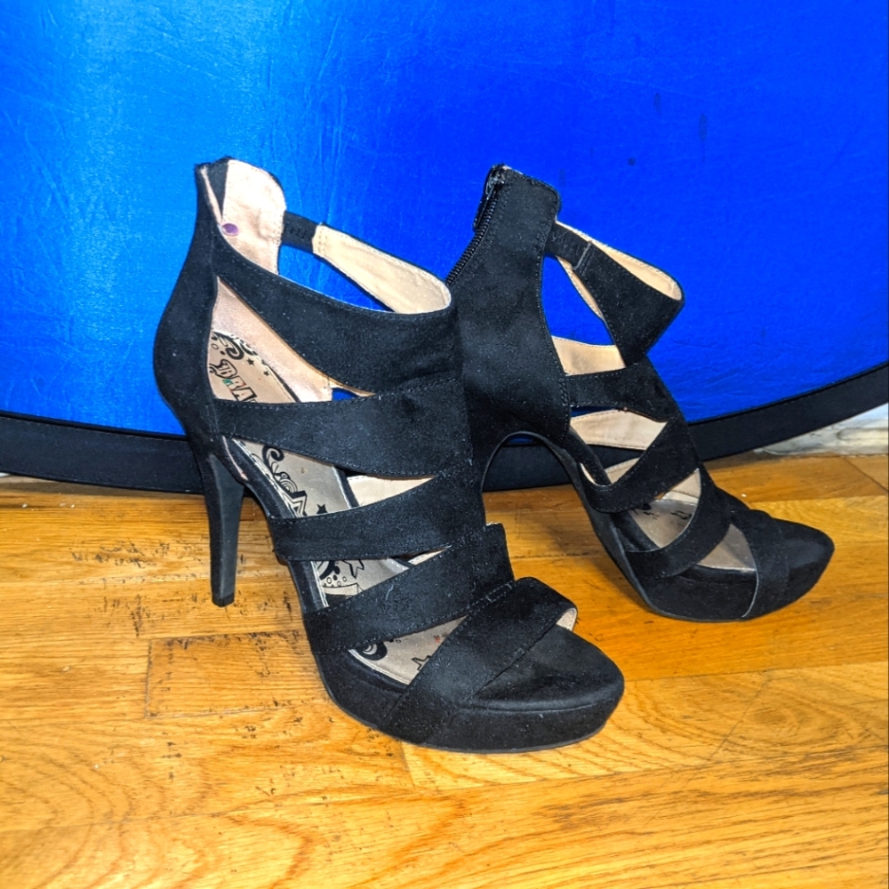 5 Inch Black Stilettos by Brash size 9.5